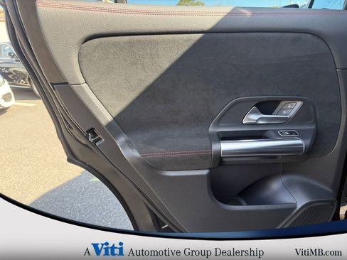 Used 2023 Mercedes-Benz GLA 250 4MATIC image 19