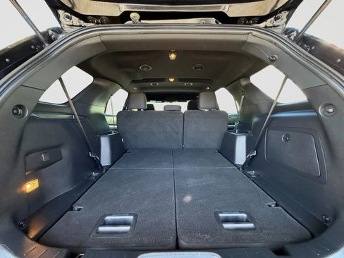 Used 2017 Ford Explorer XLT AWD/4WD image 17