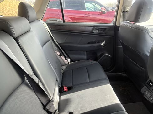 Used 2019 Subaru Outback 2.5i Limited image 11