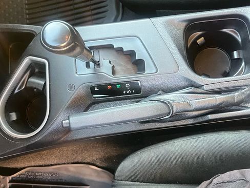 Used 2017 Toyota RAV4 LE image 16