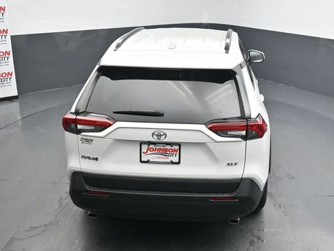 Used 2023 Toyota RAV4 XLE FWD image 32