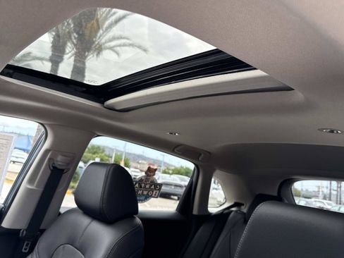 Certified 2024 Honda HR-V EX-L image 2