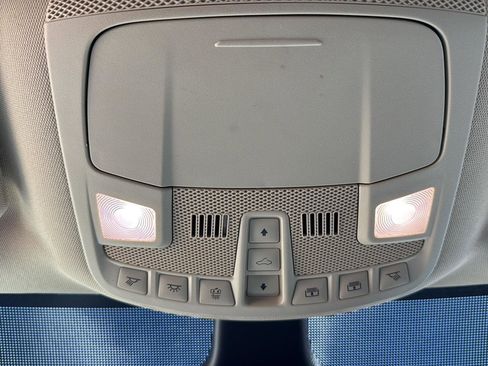 Used 2021 Ford Edge SEL w/ Convenience Package image 18