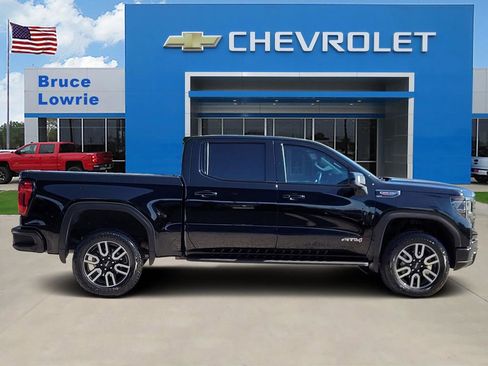 Used 2024 GMC Sierra 1500 AT4 w/ Technology Package AWD/4WD image 6