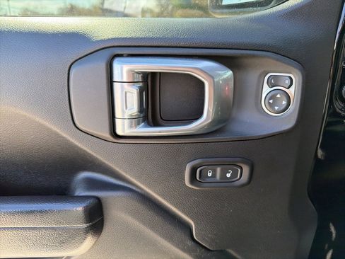 Used 2022 Jeep Wrangler Unlimited Willys image 17