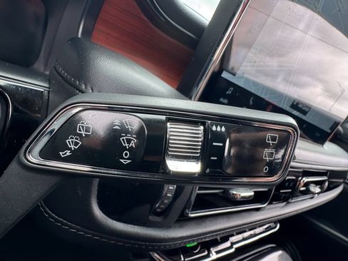 Used 2022 Lincoln Nautilus Reserve AWD/4WD image 13