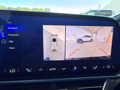 Used 2024 Chevrolet Equinox EV LT AWD/4WD image 31
