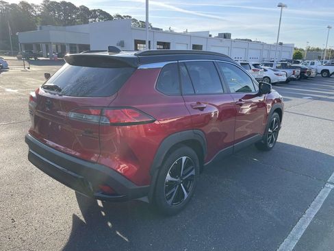 Used 2025 Toyota Corolla Cross AWD Hybrid w/ Convenience Package image 10