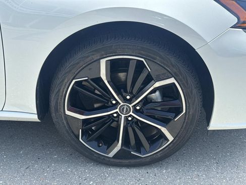 Used 2024 Nissan Altima 2.5 SR FWD image 4