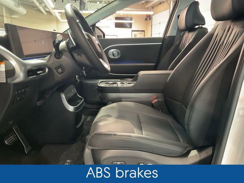 New 2026 Hyundai Ioniq 9 Calligraphy image 10