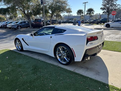 Used 2017 Chevrolet Corvette Stingray w/ 2LT Preferred Equipment Group image 5