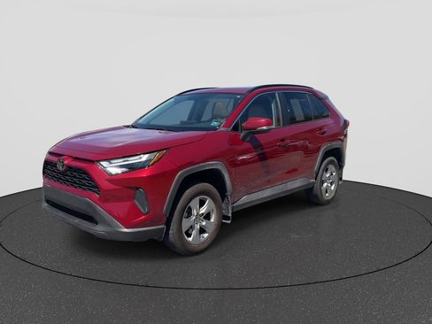 Used 2023 Toyota RAV4 XLE w/ Convenience Package AWD/4WD image 4
