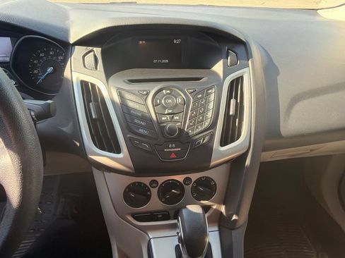 Used 2014 Ford Focus SE FWD image 15