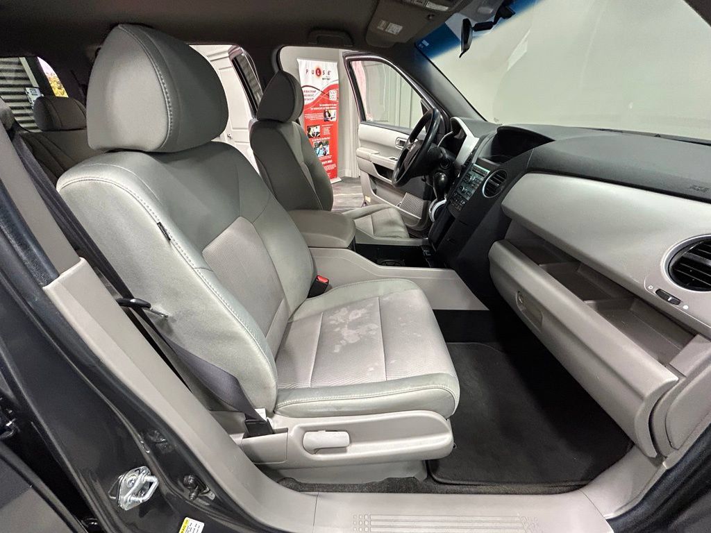 Used 2011 Honda Pilot EX image 37