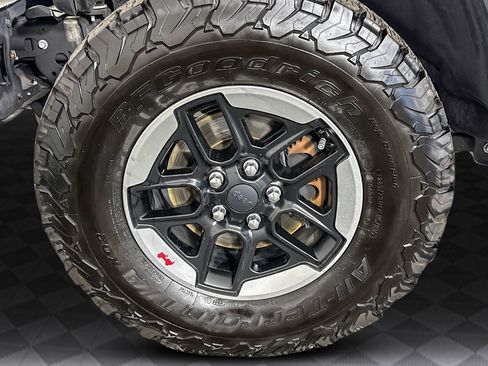 Used 2018 Jeep Wrangler Unlimited Rubicon image 36