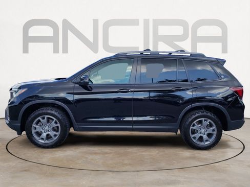 Used 2025 Honda Passport TrailSport image 7
