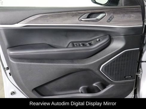 Used 2021 Jeep Grand Cherokee L Limited w/ Luxury Tech Group II AWD/4WD image 22