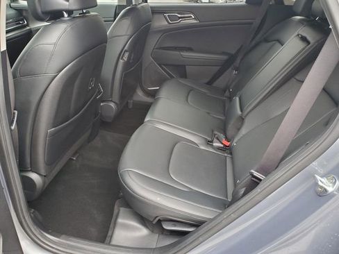 Used 2023 Kia Sportage EX image 10