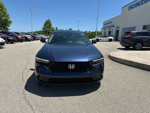 Used 2025 Honda Accord SE image 8
