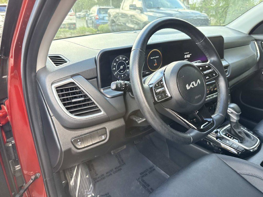 Used 2024 Kia Seltos SX AWD/4WD image 23