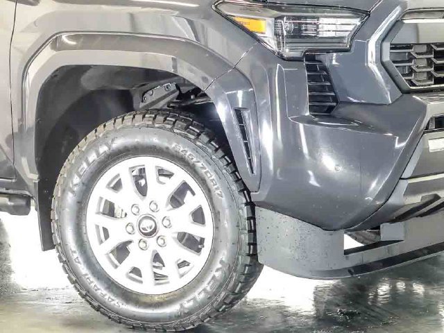 Used 2024 Toyota Tacoma SR5 AWD/4WD image 4