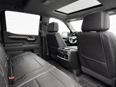 Used 2025 GMC Sierra 1500 Elevation w/ Elevation Premium Package AWD/4WD image 16