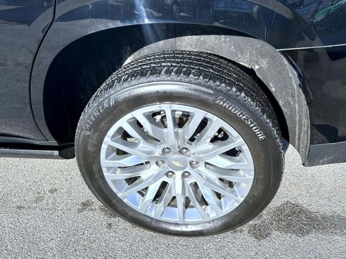 Used 2024 Chevrolet Tahoe High Country image 24