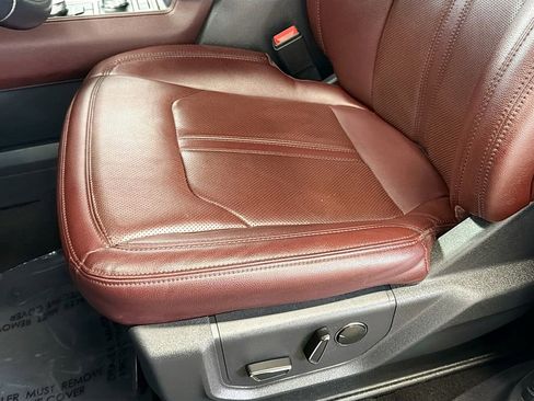 Used 2024 Ford Expedition Limited AWD/4WD image 19