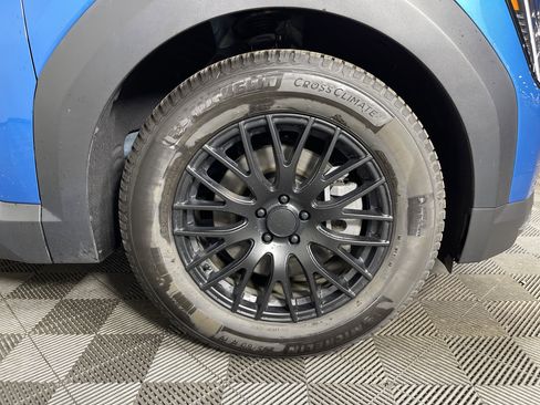 Used 2024 Kia EV9 Wind image 8