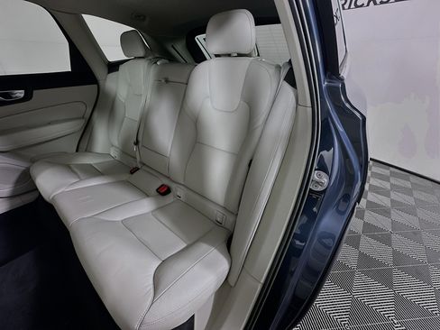 Used 2023 Volvo XC60 B5 Plus w/ Protection Package Premier image 26