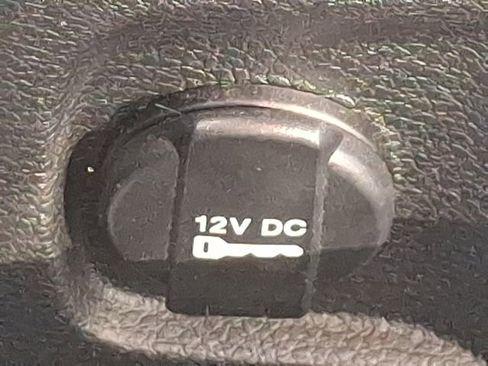 Used 2017 RAM 1500 Express image 24