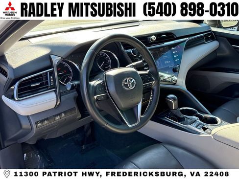 Used 2020 Toyota Camry XLE FWD image 7