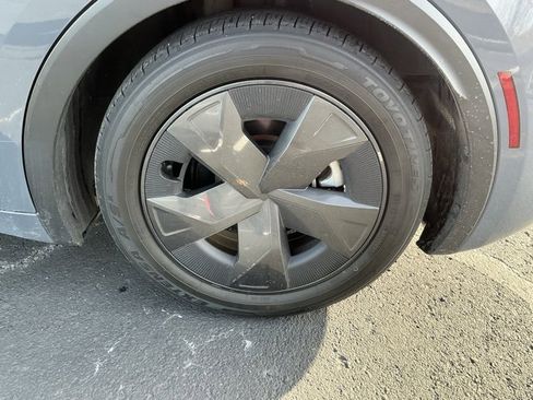 Used 2023 Toyota Prius LE image 10