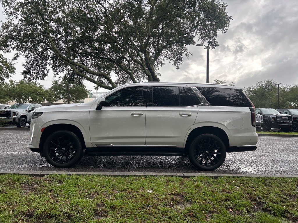 Used 2021 Cadillac Escalade Premium Luxury RWD image 1