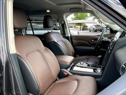 Certified 2024 INFINITI QX80 Premium Select w/ Cargo Package AWD/4WD image 10