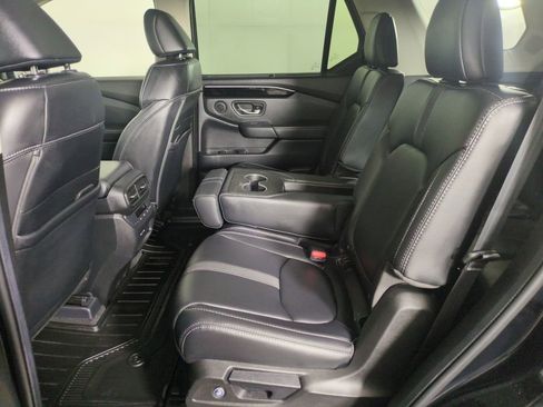 Used 2024 Honda Pilot Touring image 28