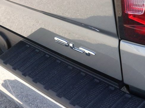 Used 2025 GMC Sierra 1500 SLT image 10