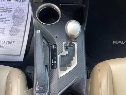 Used 2013 Toyota RAV4 Limited image 24