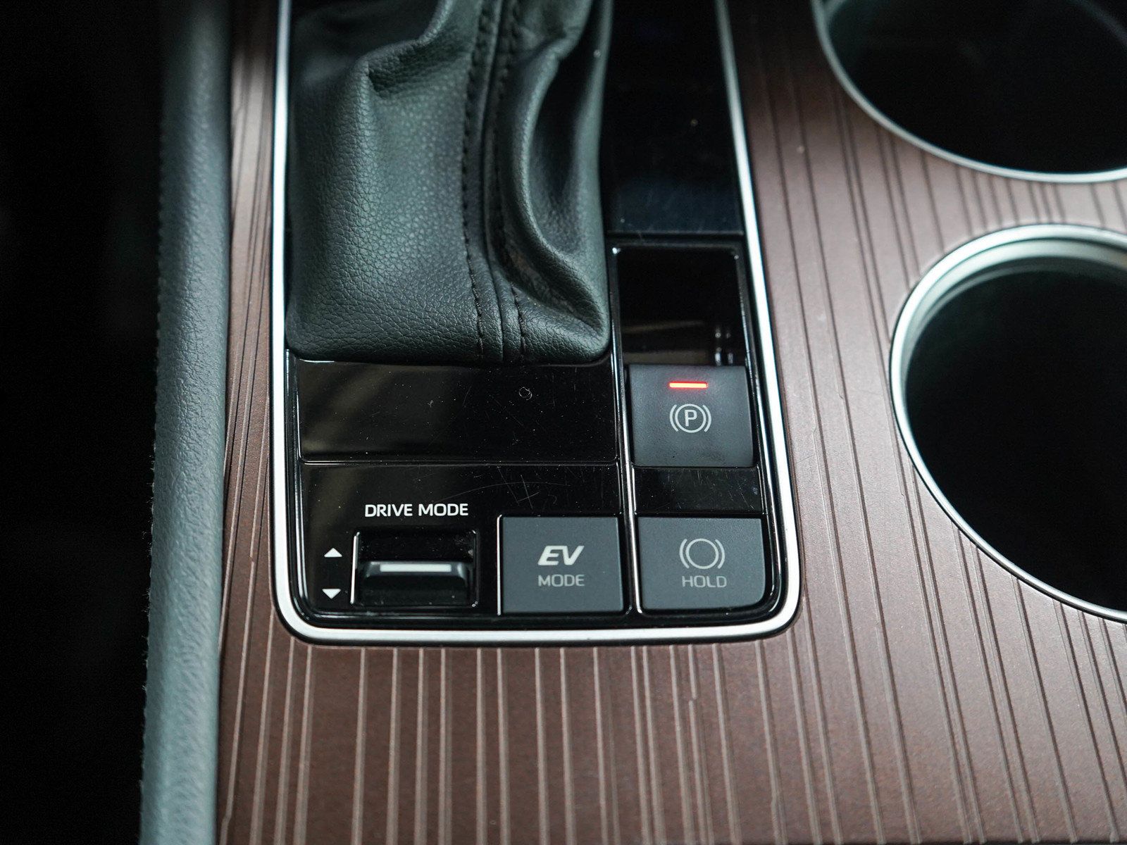 Used 2024 Toyota Sienna LE FWD image 25