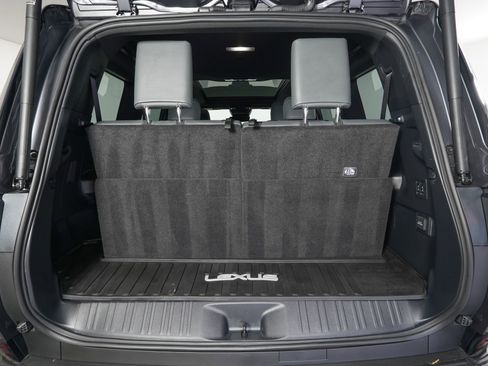 Used 2026 Lexus GX 550 w/ Accessory Package (2T) image 13