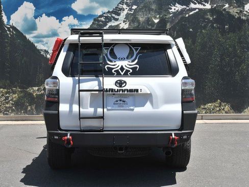 Used 2022 Toyota 4Runner Trail Special Edition AWD/4WD image 10