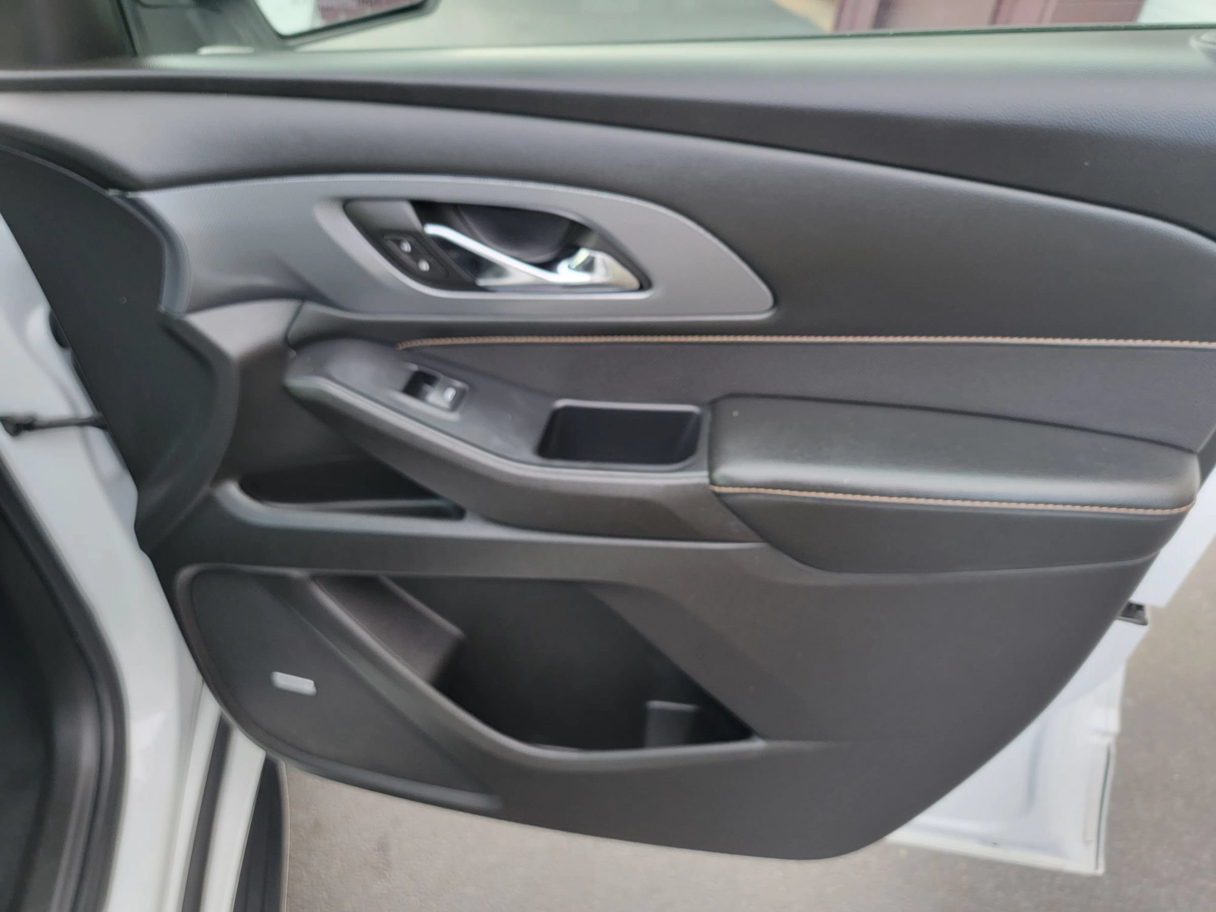 Used 2021 Chevrolet Traverse Premier AWD/4WD image 19