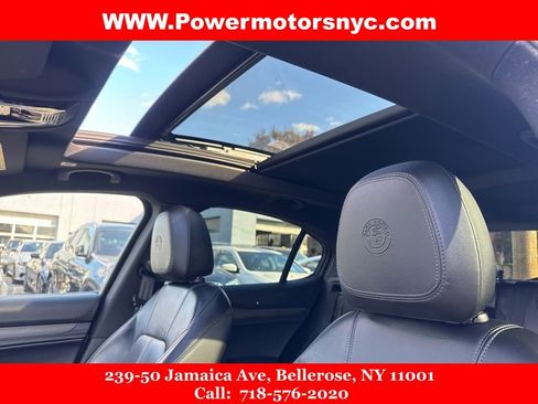 Used 2023 Alfa Romeo Stelvio Ti image 34