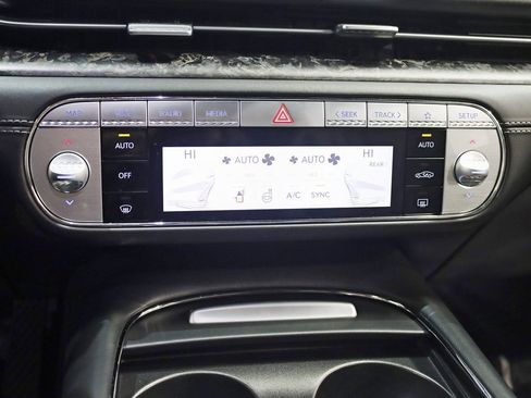 Used 2023 Genesis G90 3.5T image 25