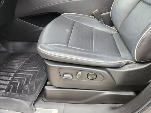 Used 2022 Cadillac Escalade Sport w/ Touring Package image 31