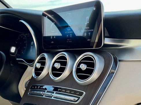 Certified 2022 Mercedes-Benz GLC 300 4MATIC image 37