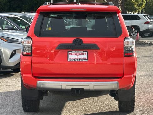 Certified 2024 Toyota 4Runner TRD Off-Road Premium image 4