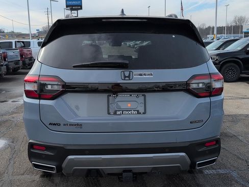 New 2026 Honda Pilot Touring image 3