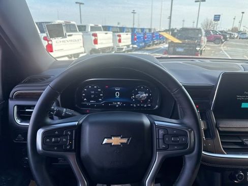 Used 2023 Chevrolet Tahoe Premier w/ Premium Package image 34