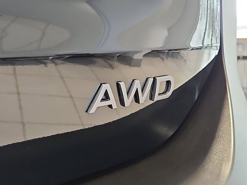 New 2026 Nissan Kicks SV w/ Charging Package image 21